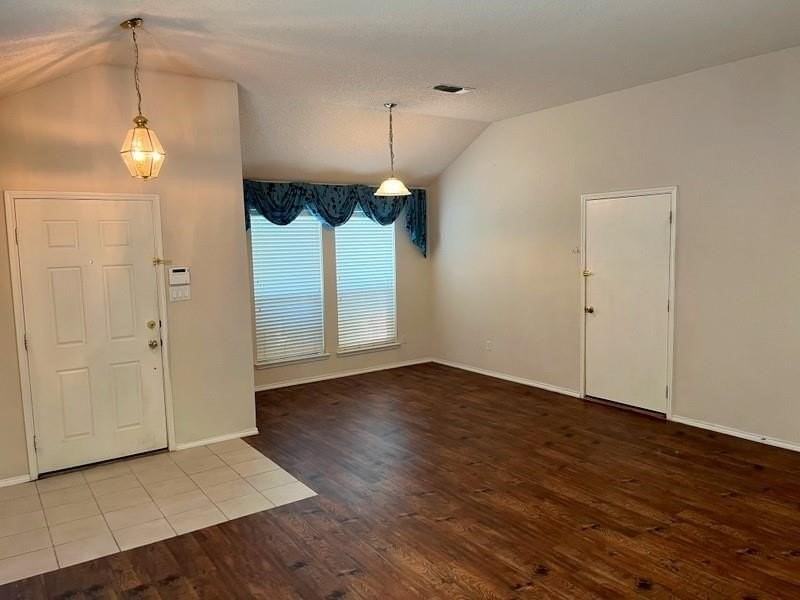 8055 Raleigh Dr - Photo 2 of 24