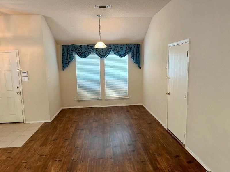 8055 Raleigh Dr - Photo 3 of 24