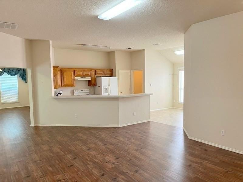 8055 Raleigh Dr - Photo 7 of 24