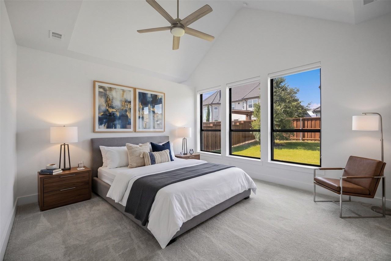 1611 Cottonwood Trl - Photo 3 of 40