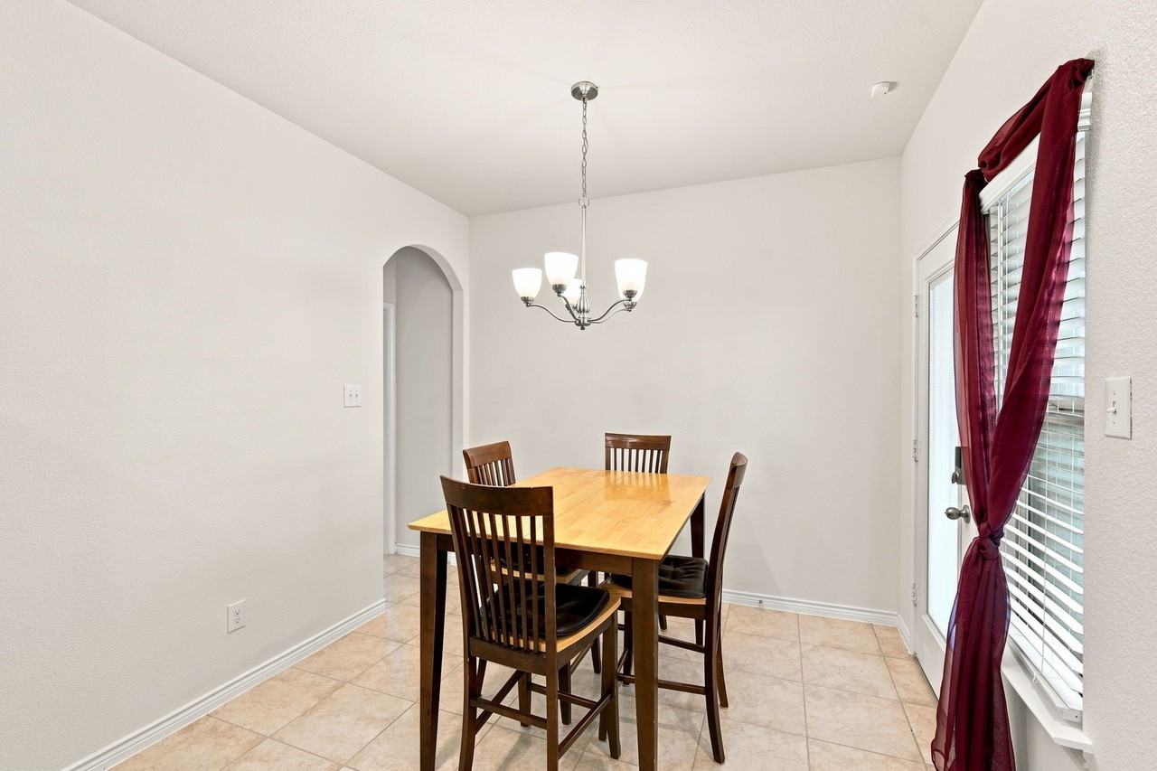 126 Redding Ln - Photo 7 of 17