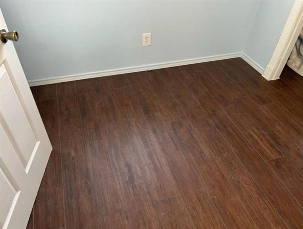 411 Cooke St - Photo 3 of 22