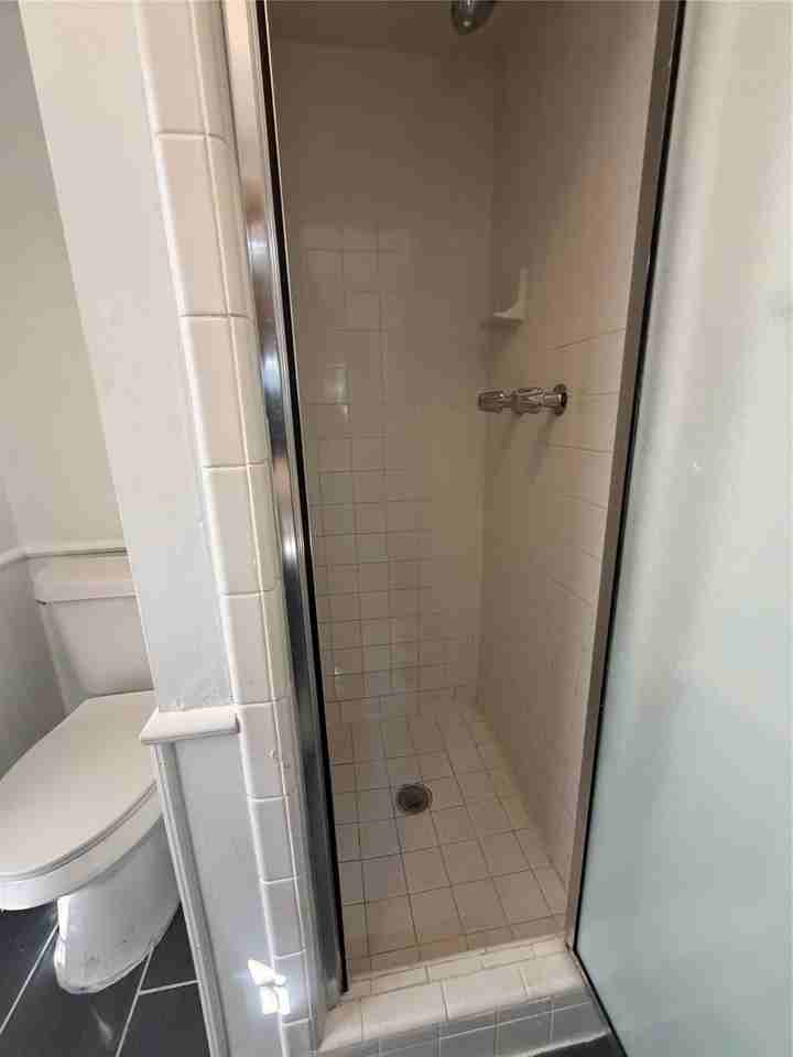 2406 Broadview St - Photo 6 of 19