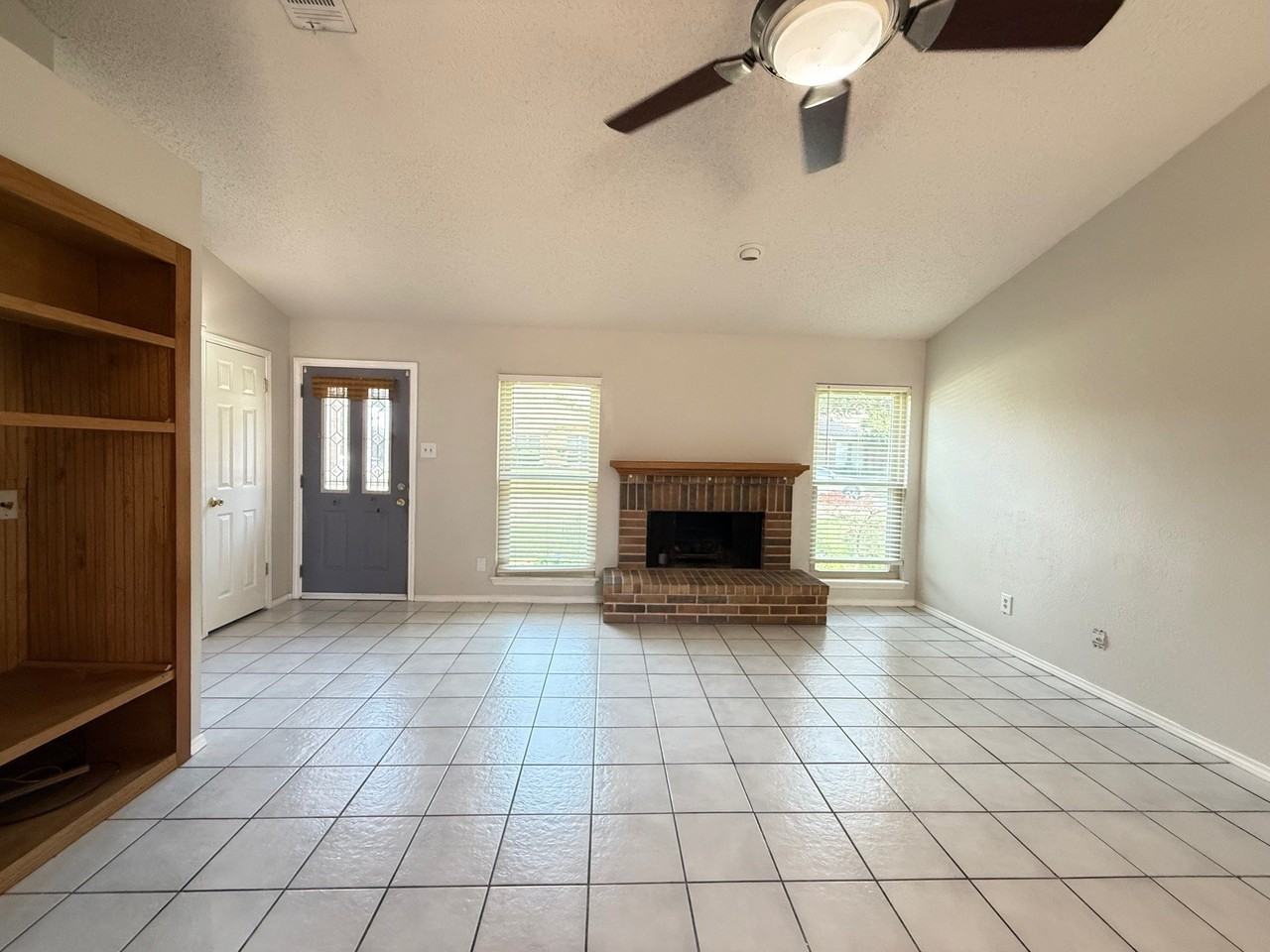 4425 Durango Ln - Photo 4 of 16