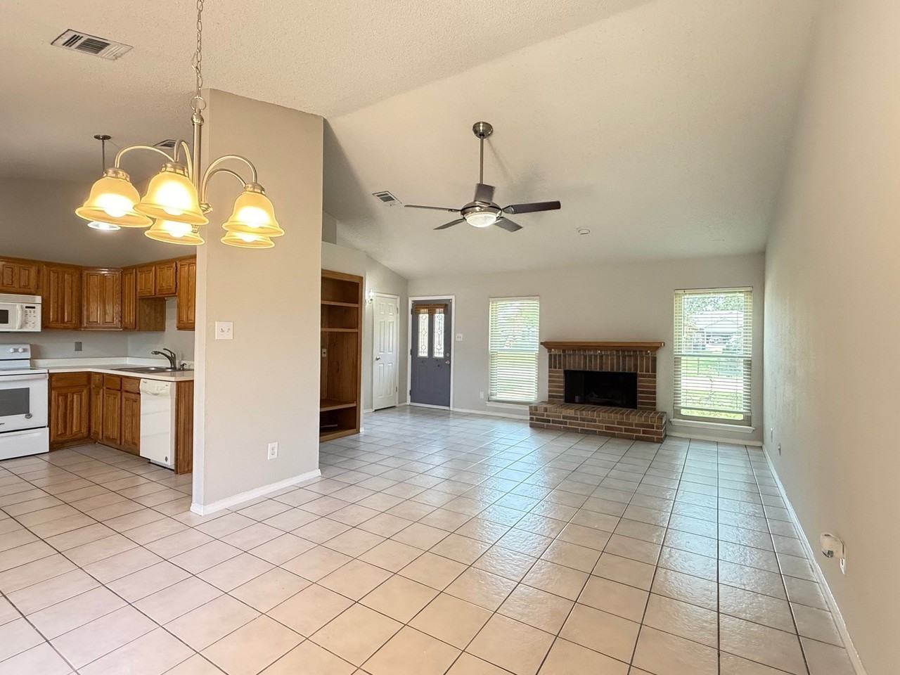 4425 Durango Ln - Photo 5 of 16