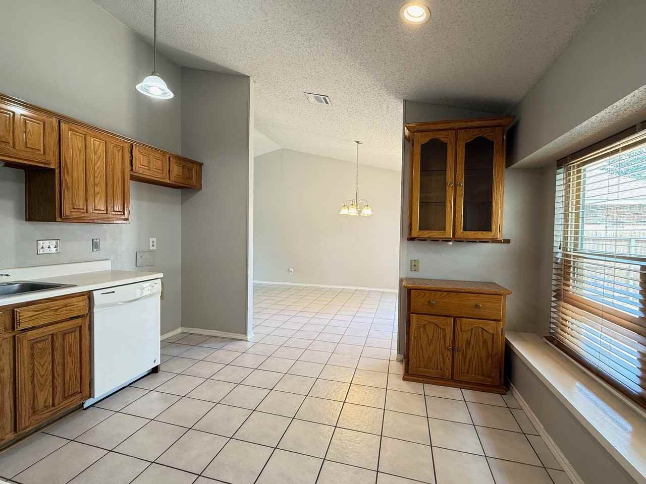 4425 Durango Ln - Photo 7 of 16