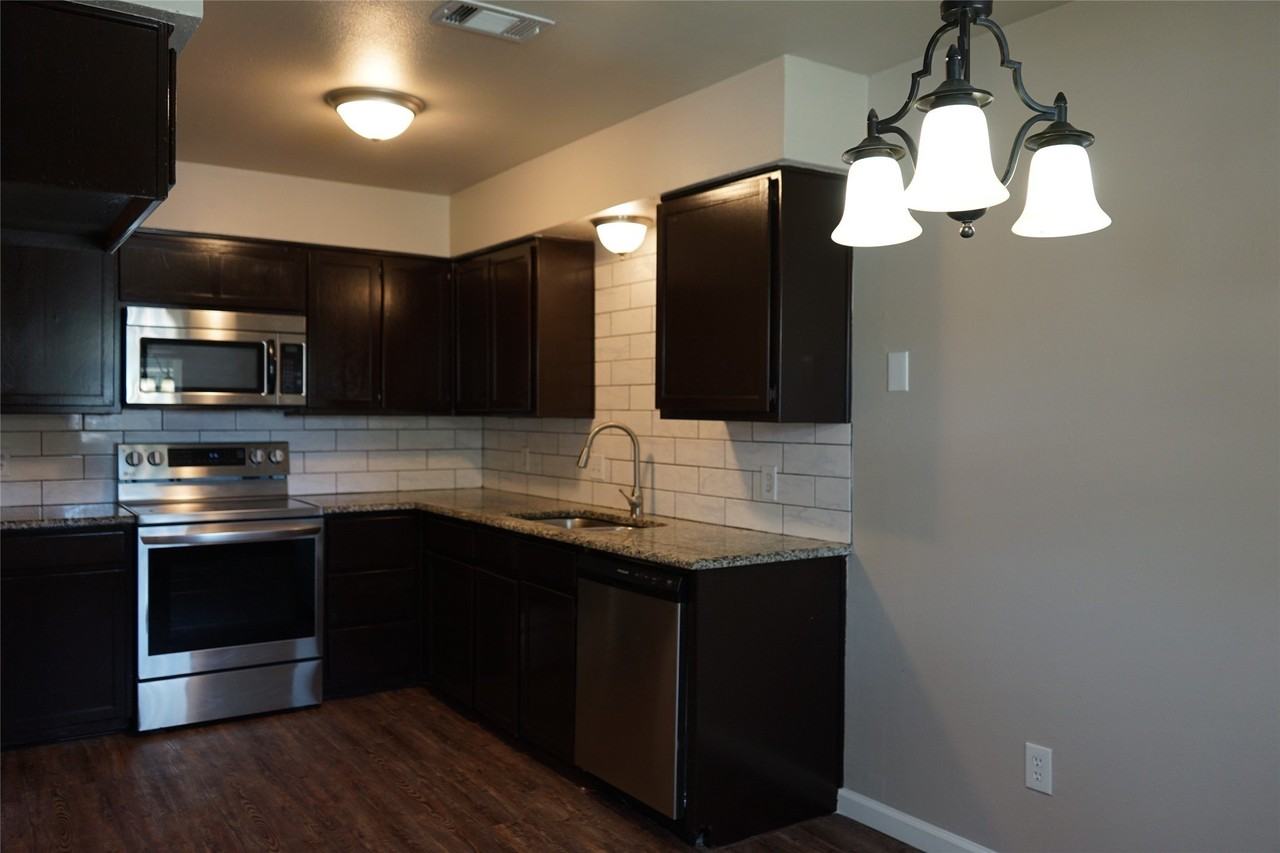 7729 Brandi Pl - Photo 4 of 17