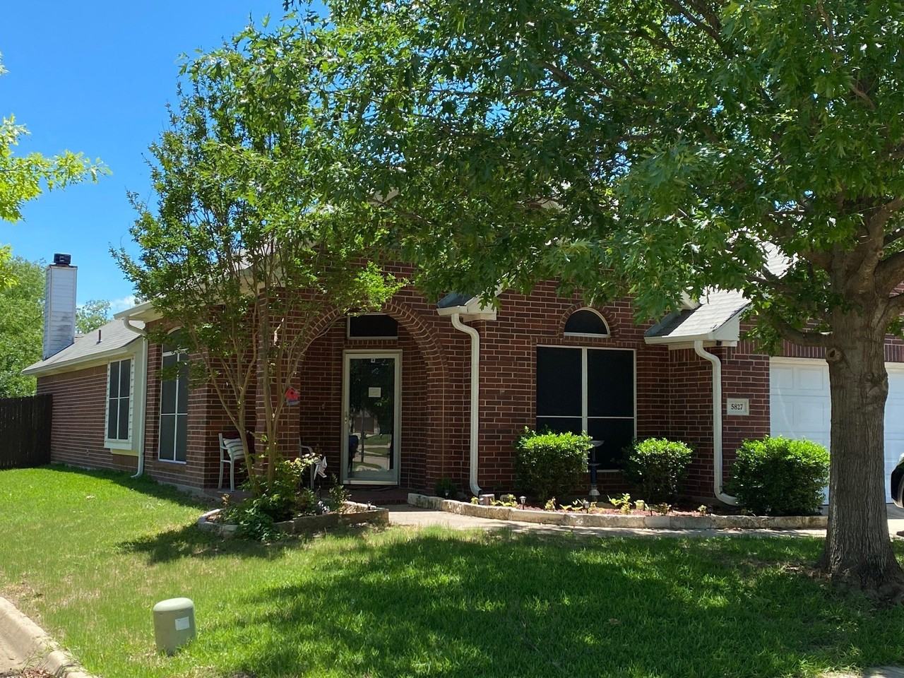 5827 Silver Sage Ln