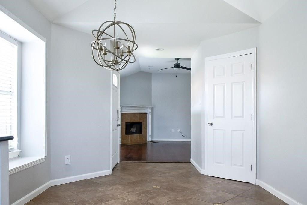 1705 Vista Verde Cir - Photo 5 of 19