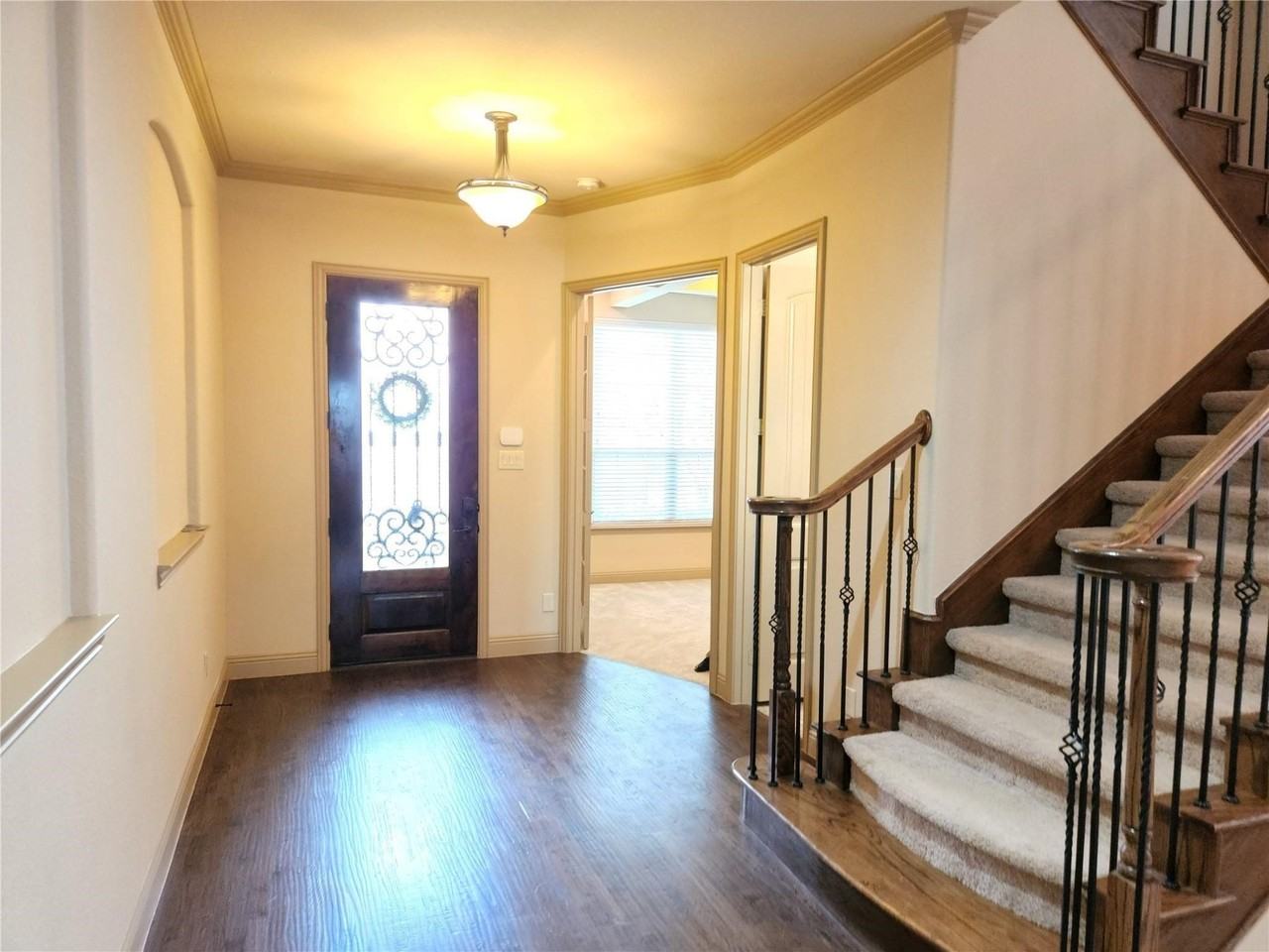1208 Melcer St - Photo 6 of 36