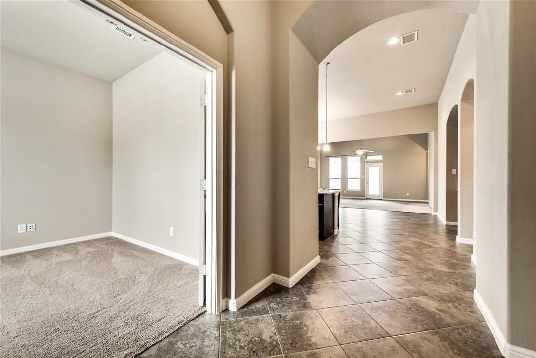 573 Louder Way - Photo 4 of 34