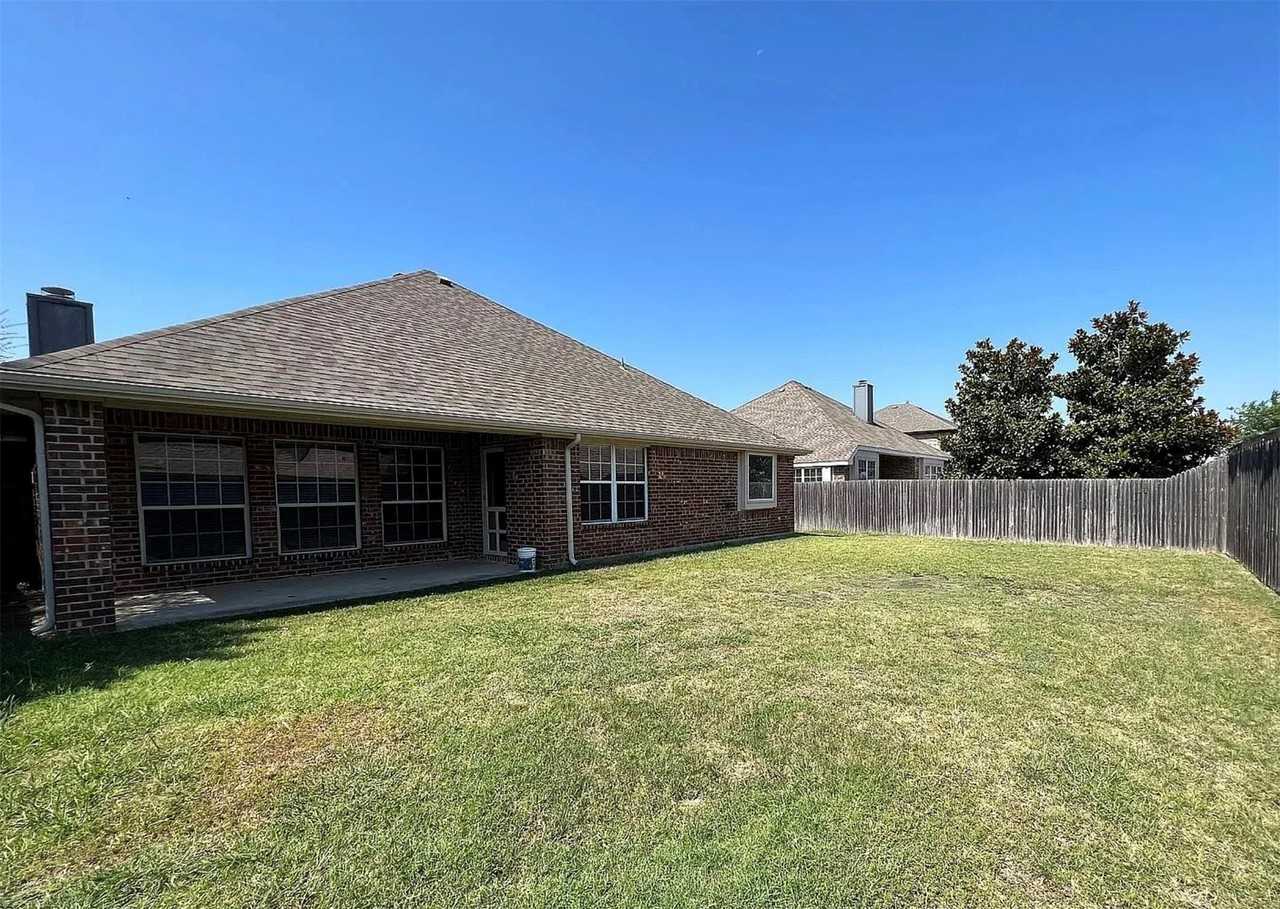 1418 Kingsley Dr - Photo 5 of 5