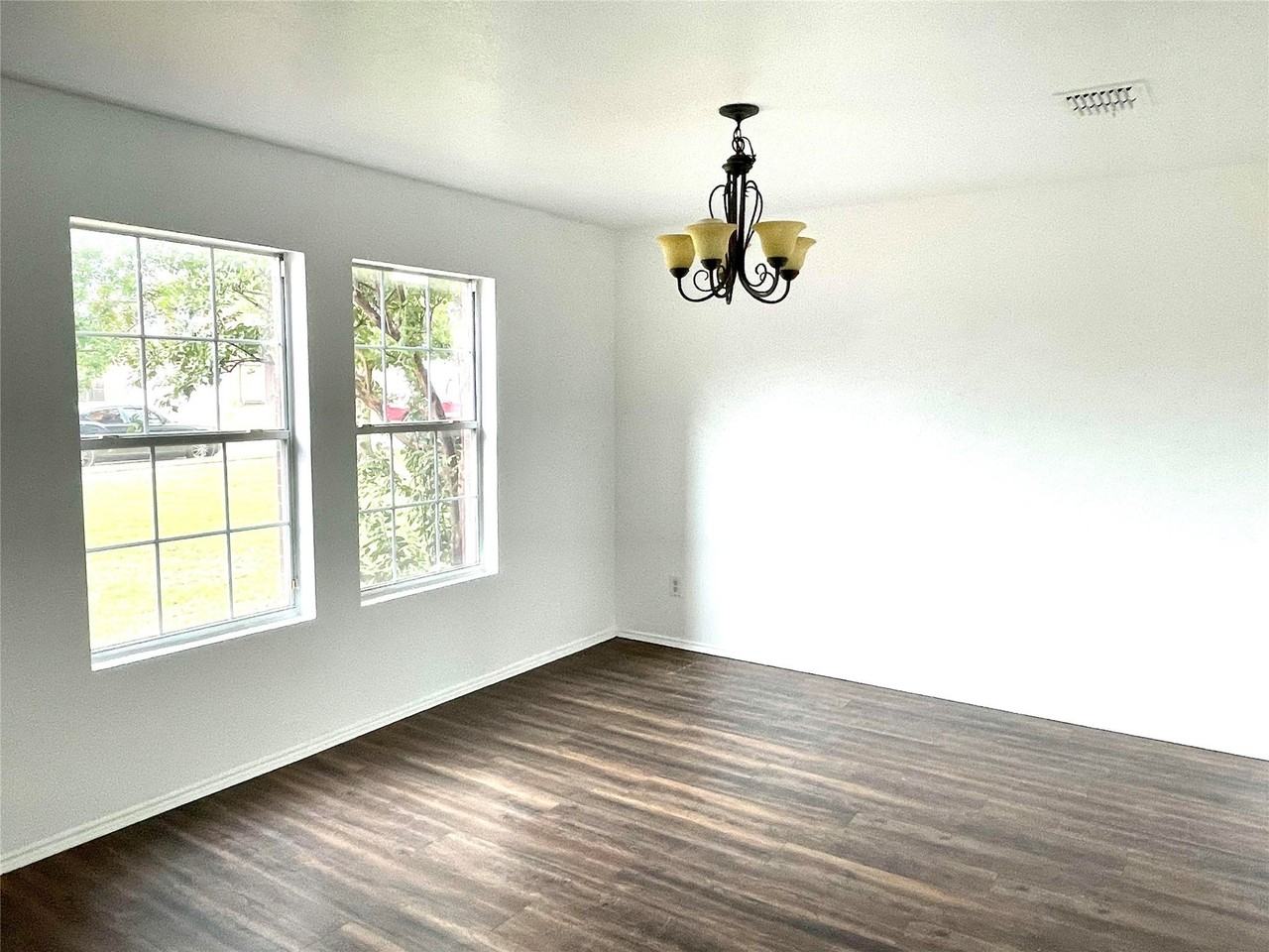 12413 Arbor Lake Rd - Photo 3 of 17