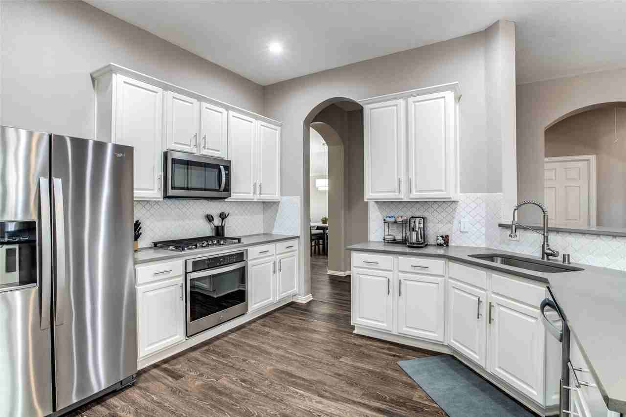 5848 Palomino Dr - Photo 3 of 24