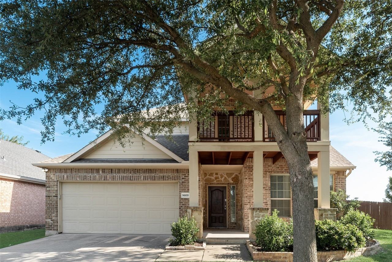 9600 Mystic Dunes Dr - Photo 2 of 30