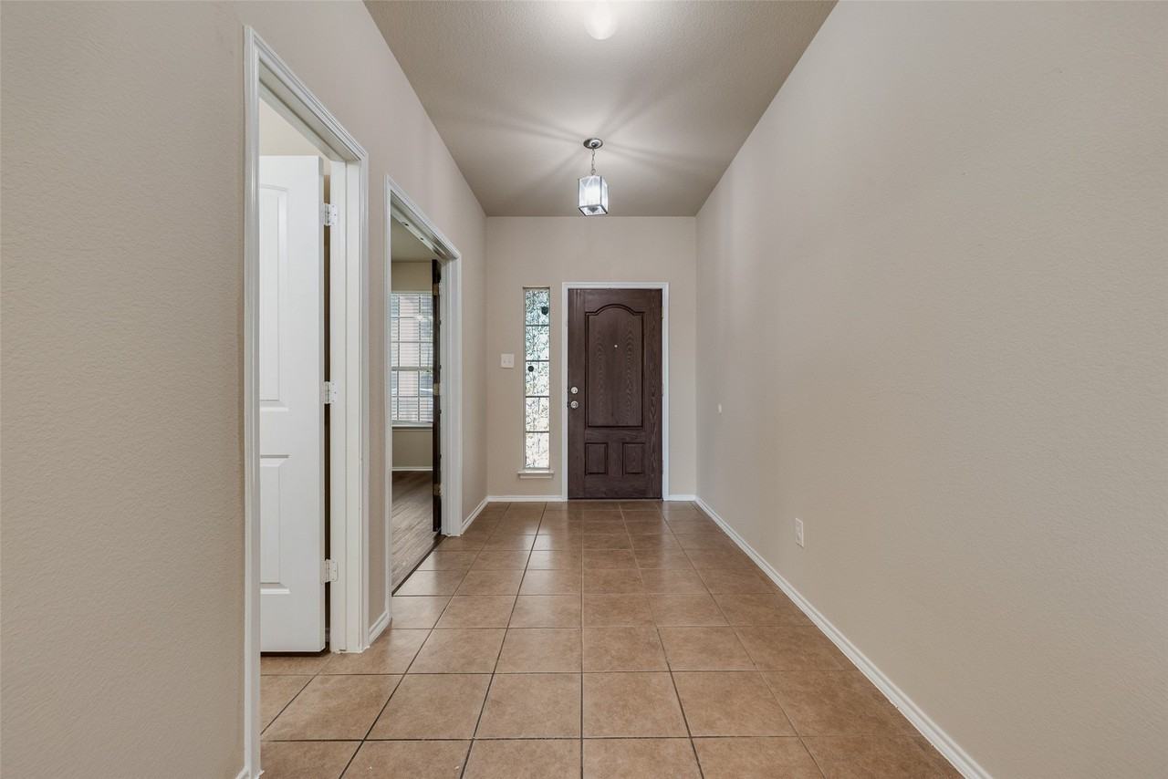 9600 Mystic Dunes Dr - Photo 3 of 30