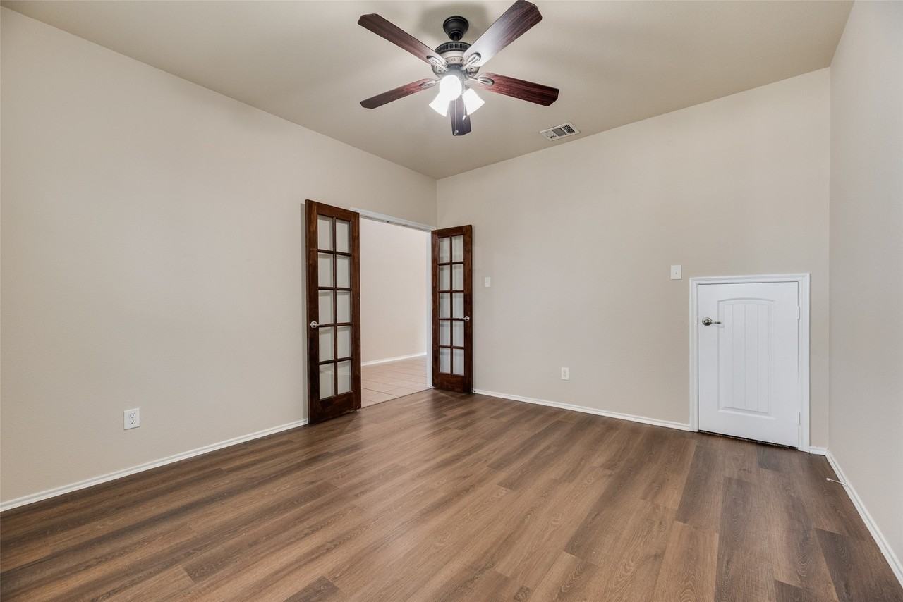 9600 Mystic Dunes Dr - Photo 5 of 30