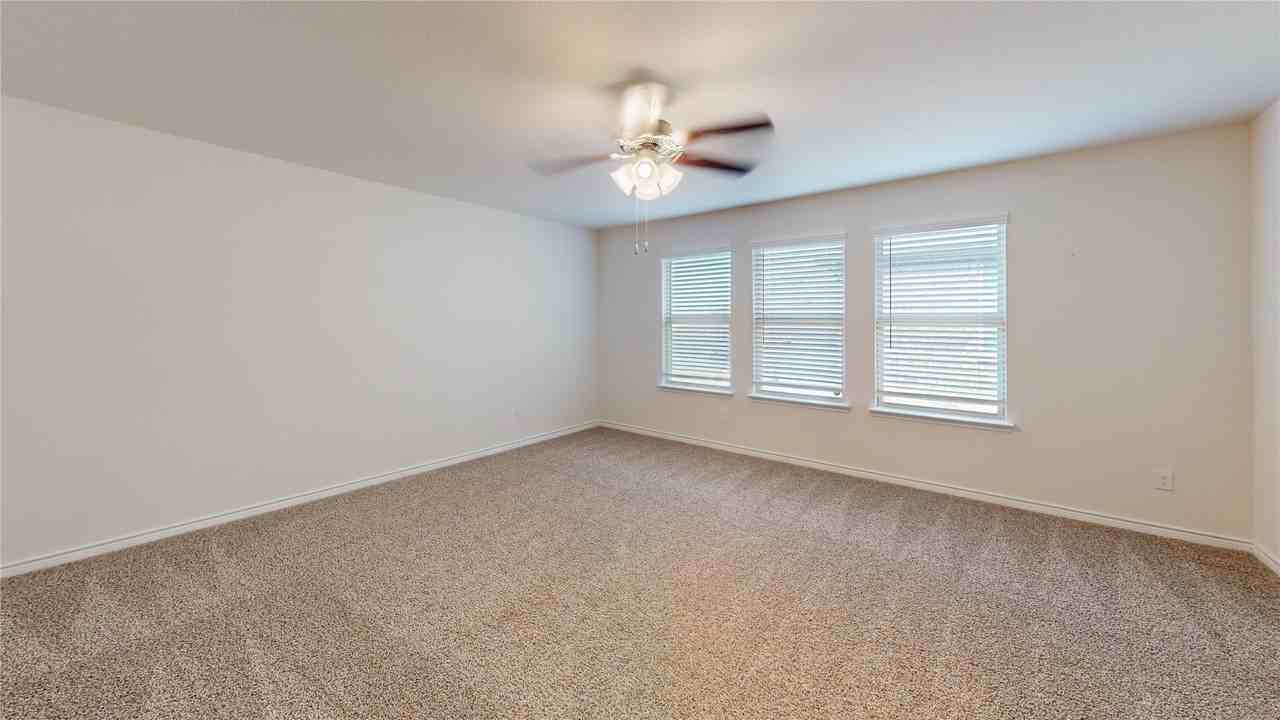 612 Liliana Ln - Photo 6 of 19
