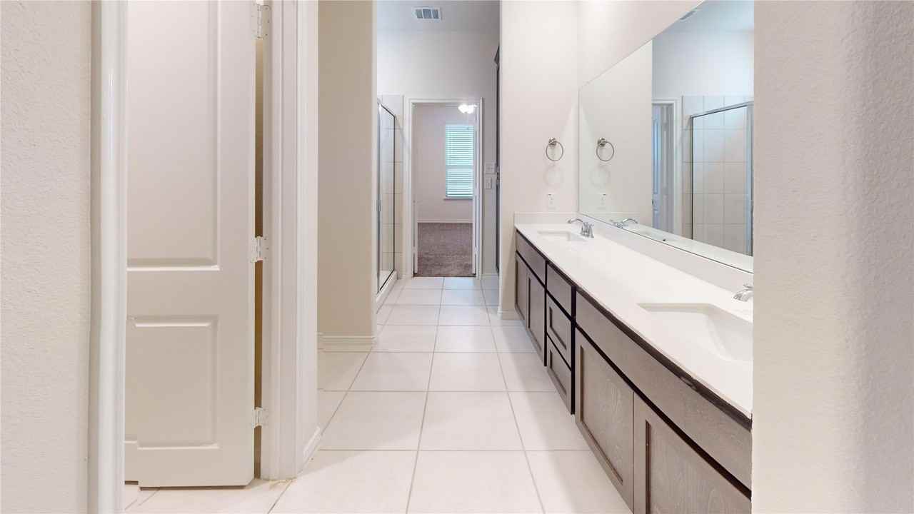 612 Liliana Ln - Photo 7 of 19
