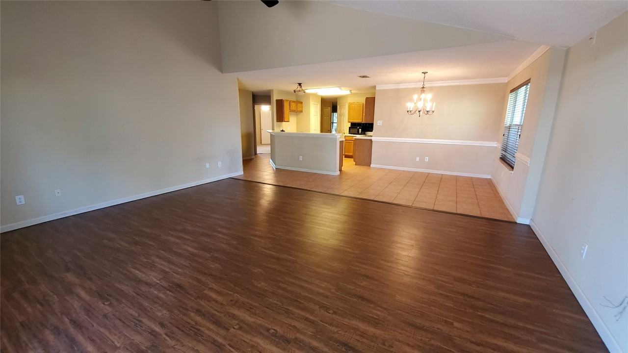 3808 Aloe Dr - Photo 3 of 21