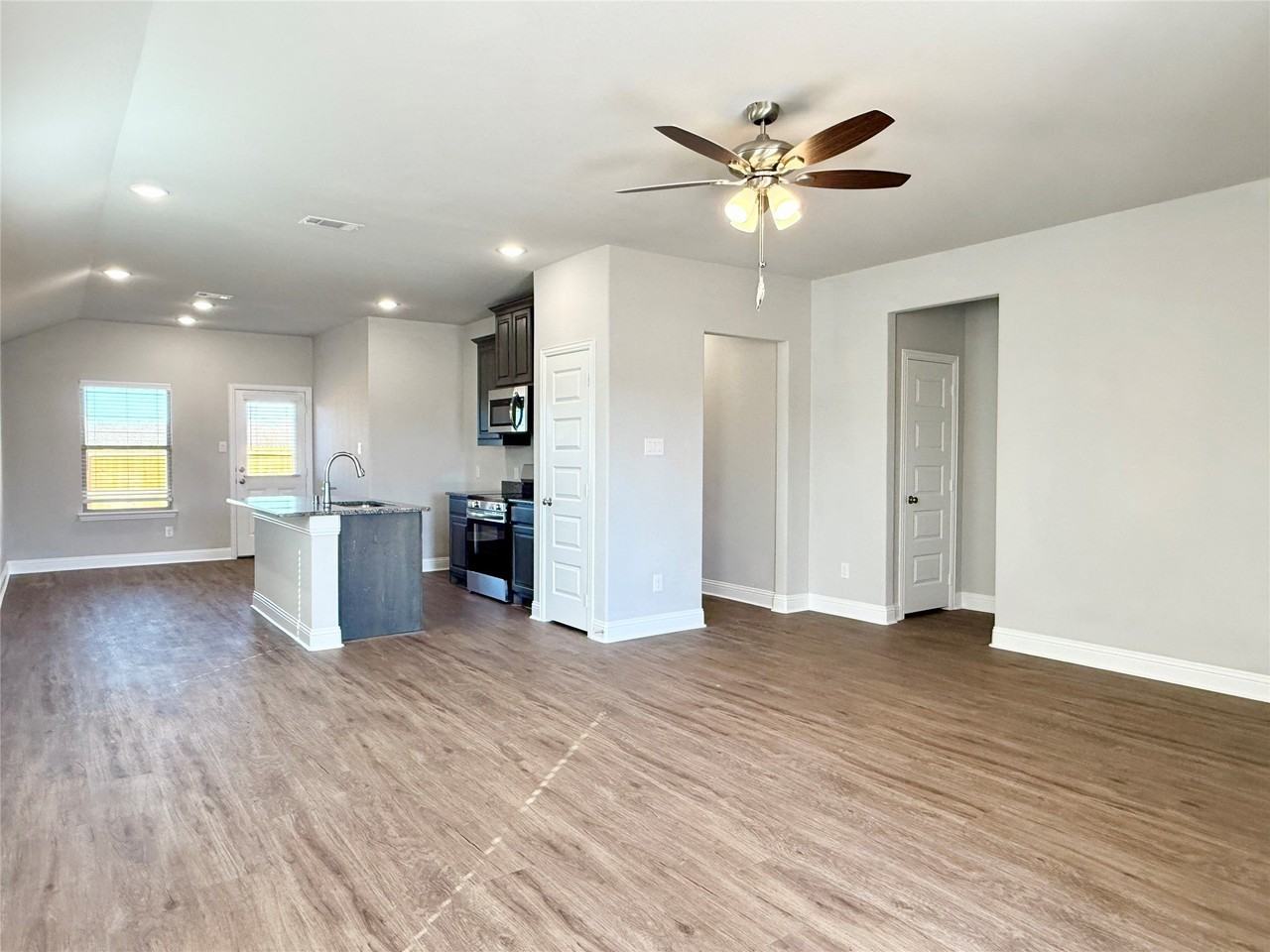 6318 Portsmouth Ln - Photo 2 of 17
