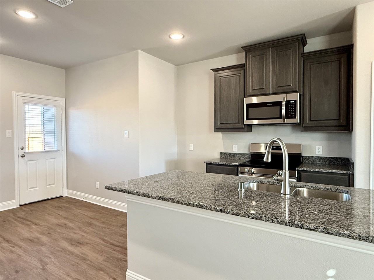6318 Portsmouth Ln - Photo 5 of 17