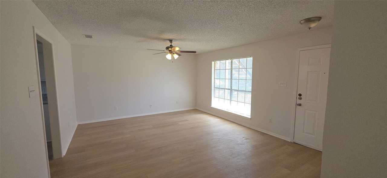 233 Vista Way #235 - Photo 5 of 25