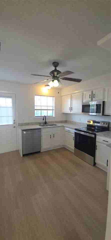 233 Vista Way #235 - Photo 7 of 25