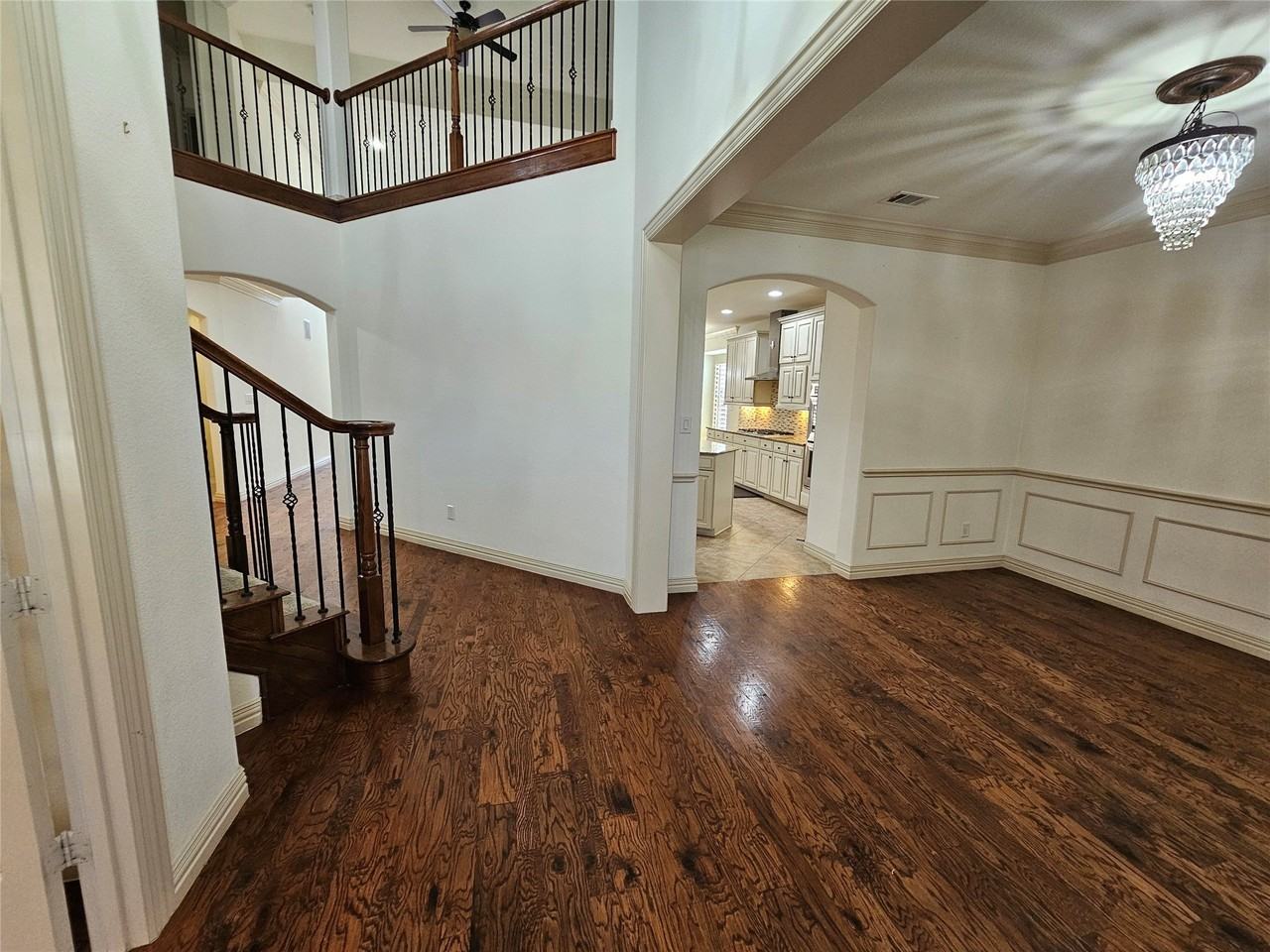 12340 Payne St - Photo 2 of 40