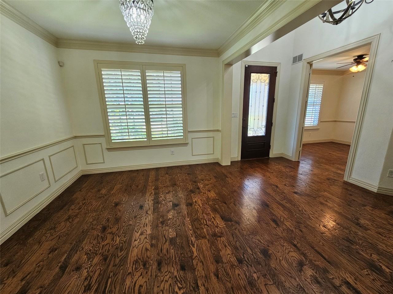 12340 Payne St - Photo 3 of 40