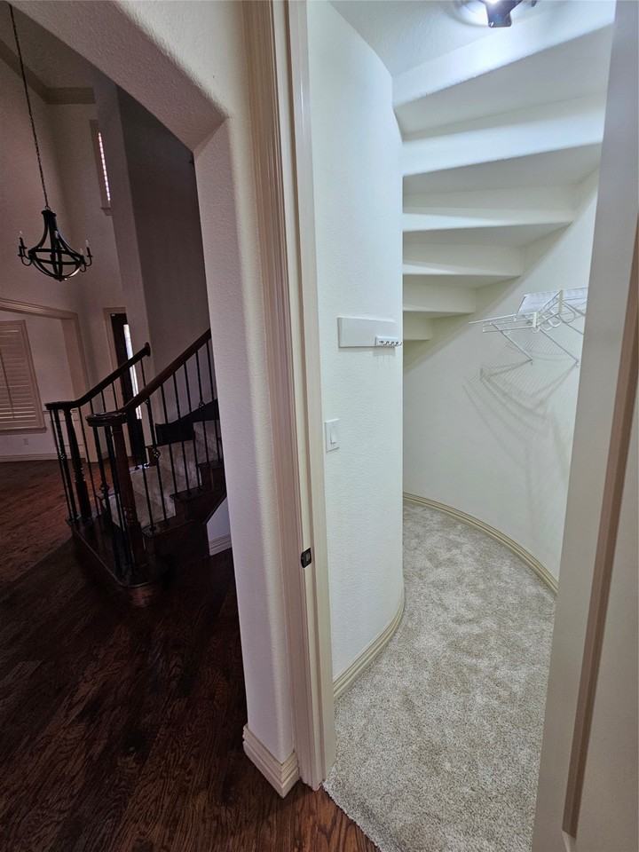 12340 Payne St - Photo 7 of 40