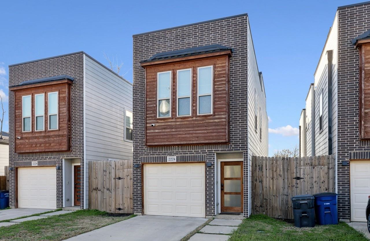 2224 Dyson St - Photo 2 of 17