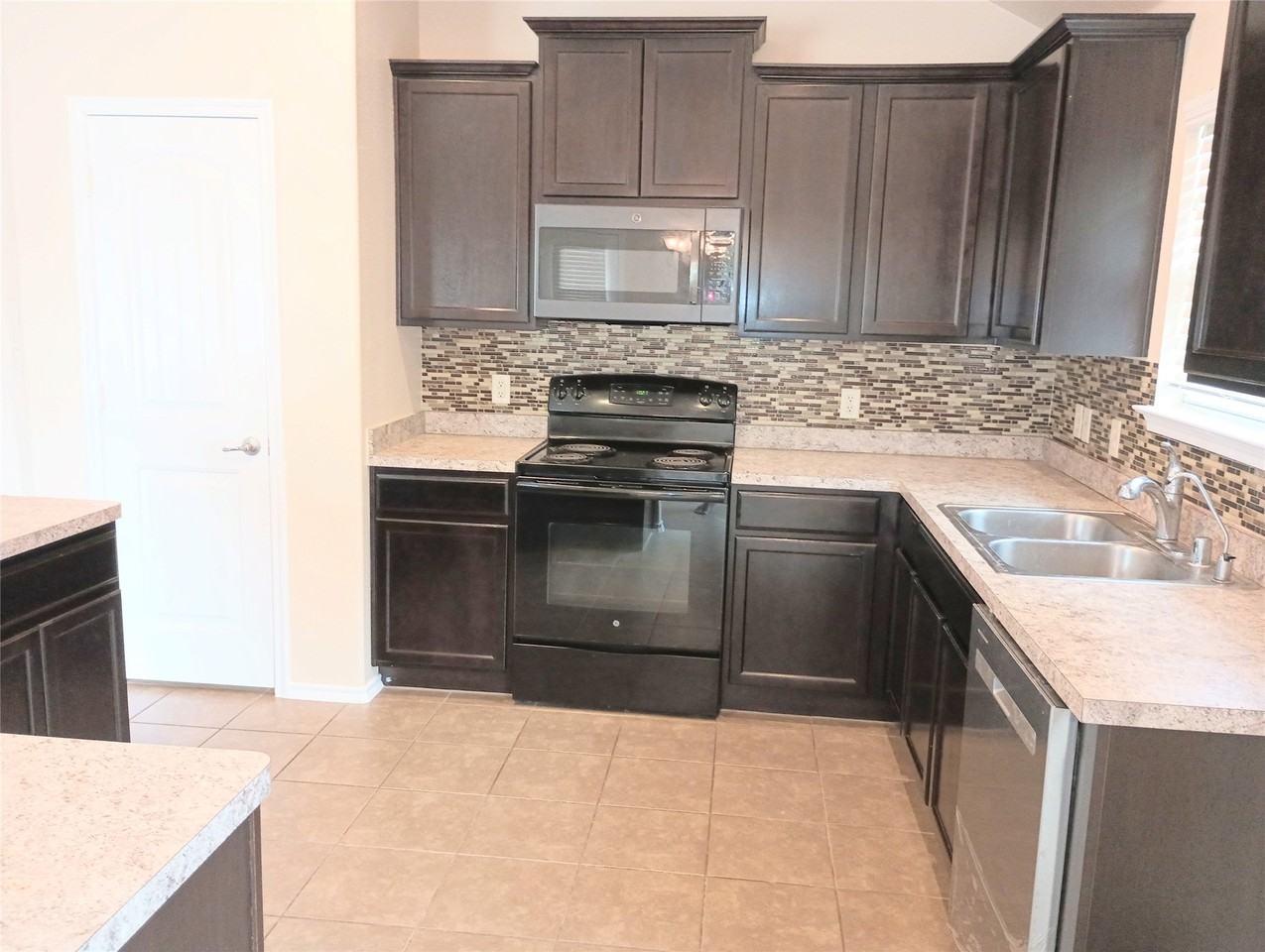 1817 Pecan Grove Dr - Photo 6 of 20