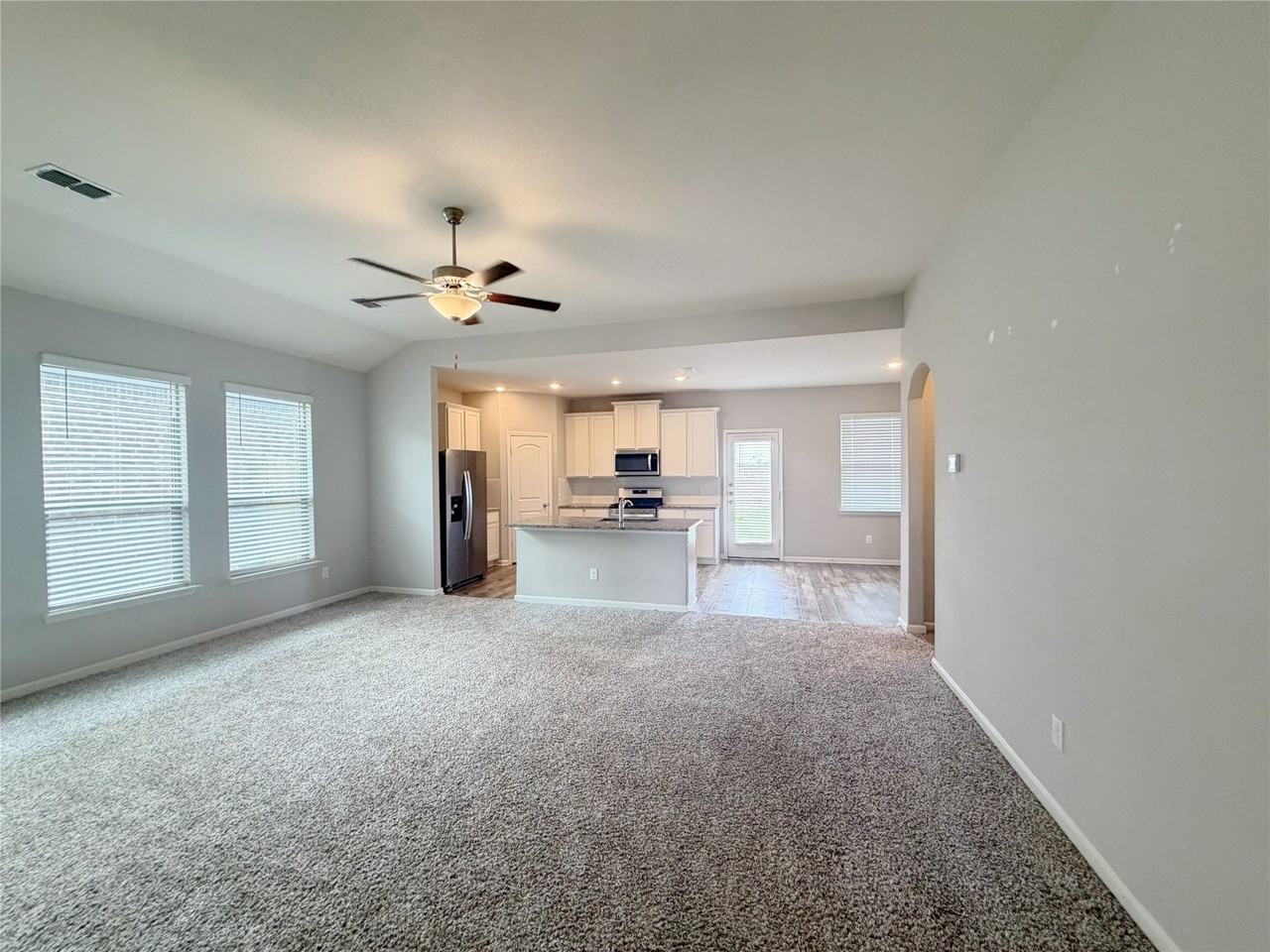 213 Aceves Ct - Photo 4 of 17