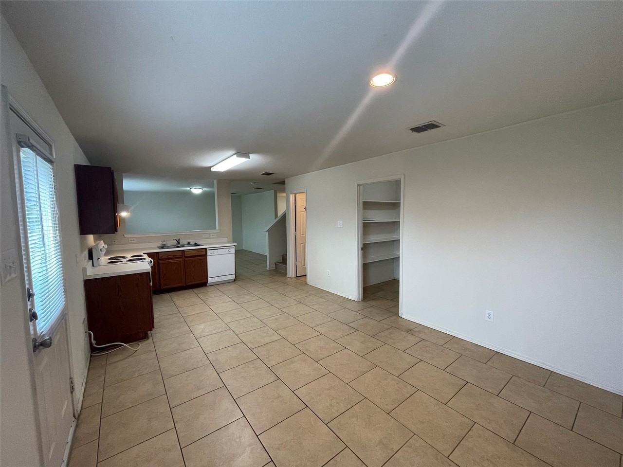 1421 Puerto Lago Dr - Photo 4 of 25