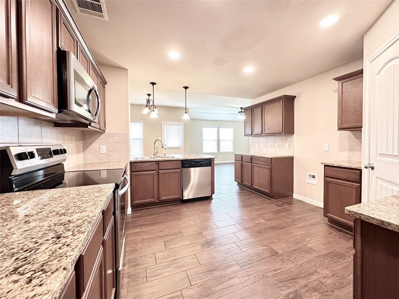 905 Quartz Trl - Photo 6 of 26