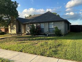 1581 Glenmore Dr - Photo 1 of 1