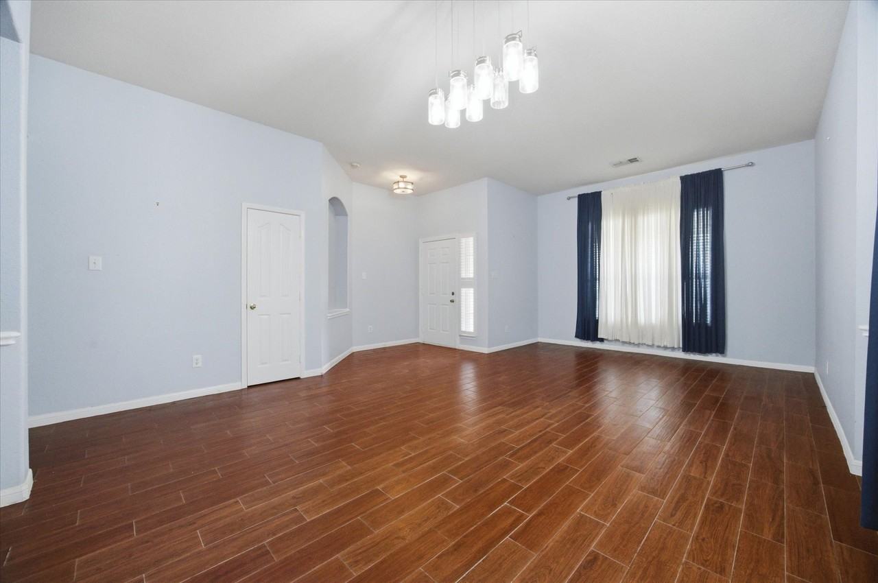 5101 Stonecrest Dr - Photo 6 of 27