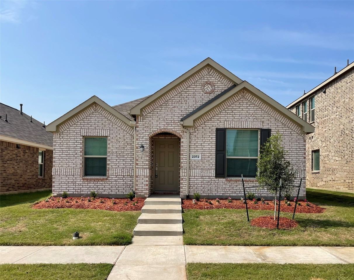2372 Pyrite Dr - Photo 2 of 19