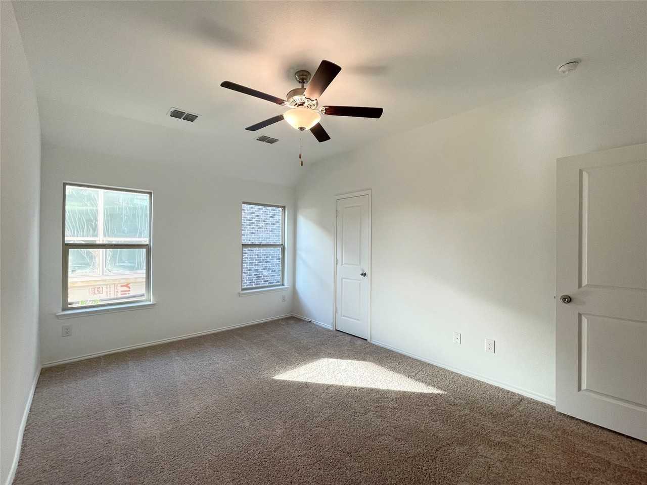 2372 Pyrite Dr - Photo 6 of 19