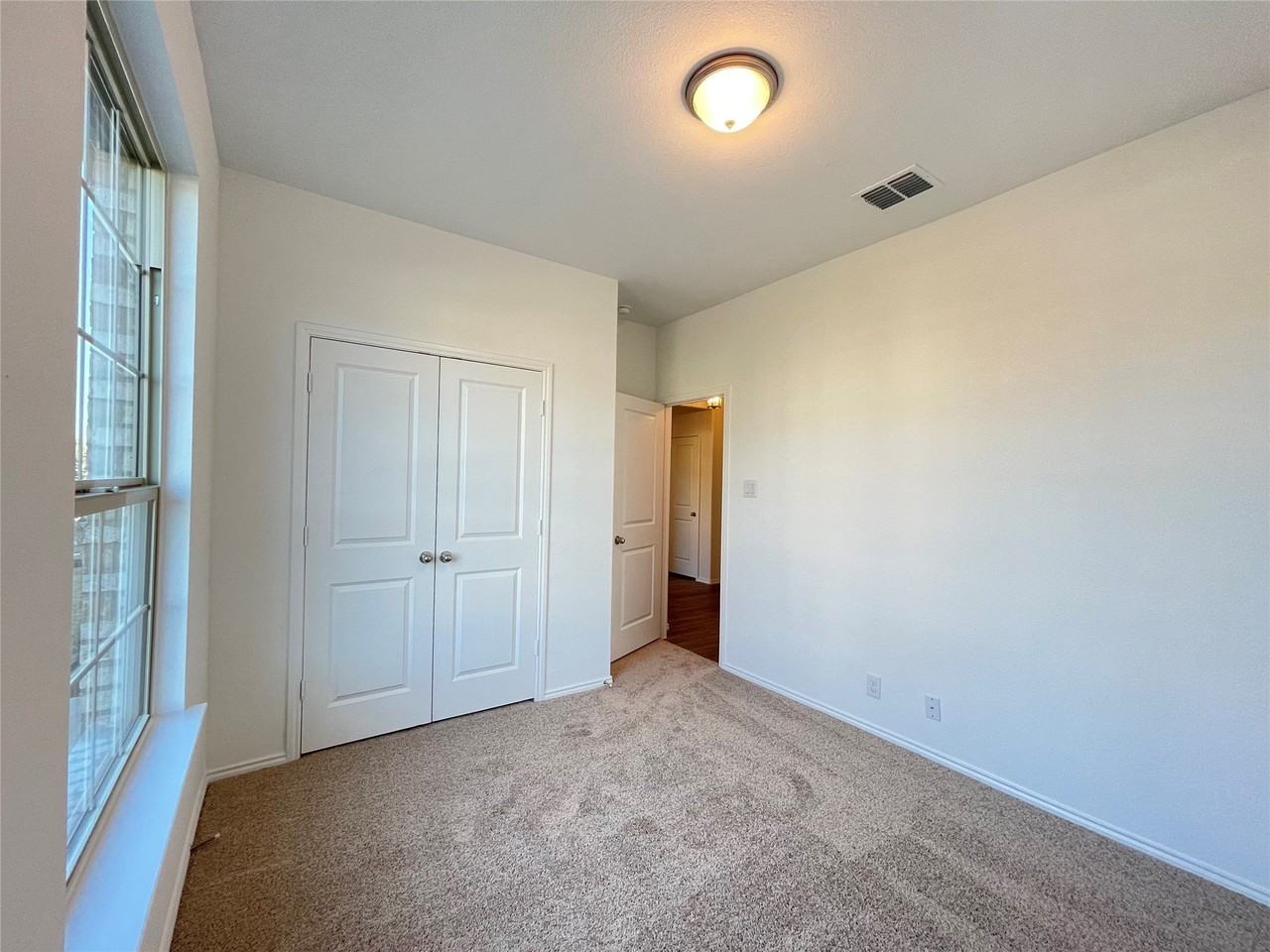 2372 Pyrite Dr - Photo 7 of 19