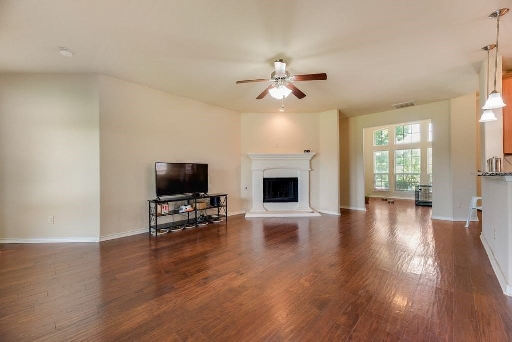 2605 Idlewood Dr - Photo 3 of 19
