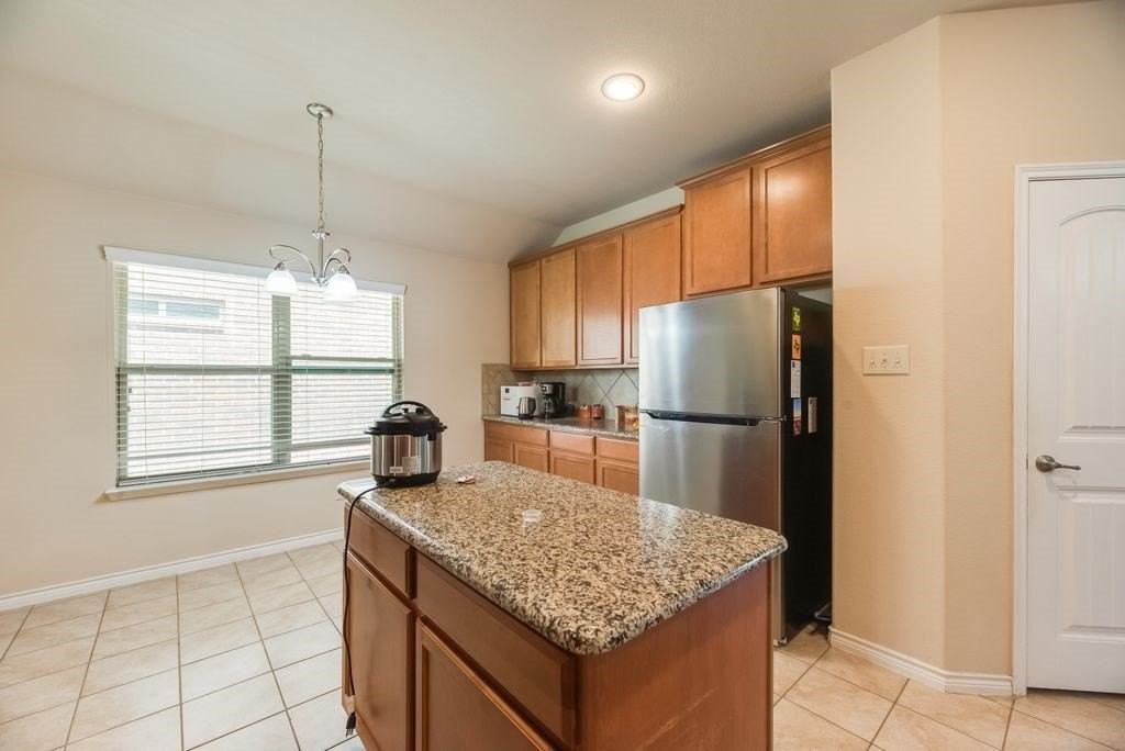 2605 Idlewood Dr - Photo 6 of 19