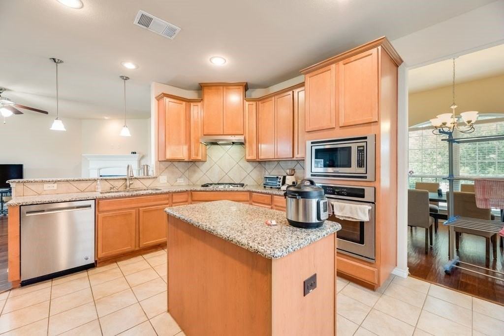 2605 Idlewood Dr - Photo 7 of 19