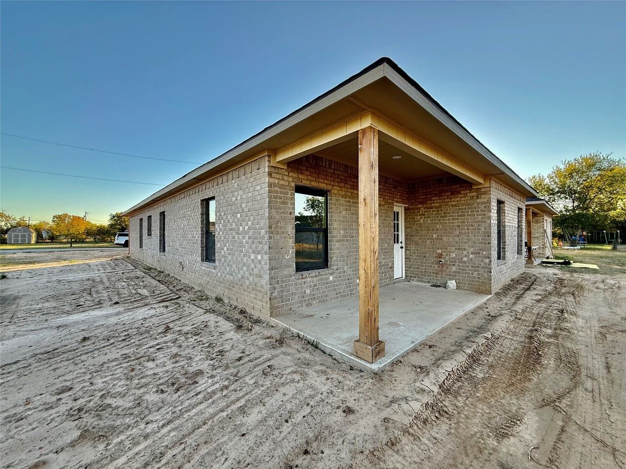 308 Sw 14th St - Photo 3 of 29