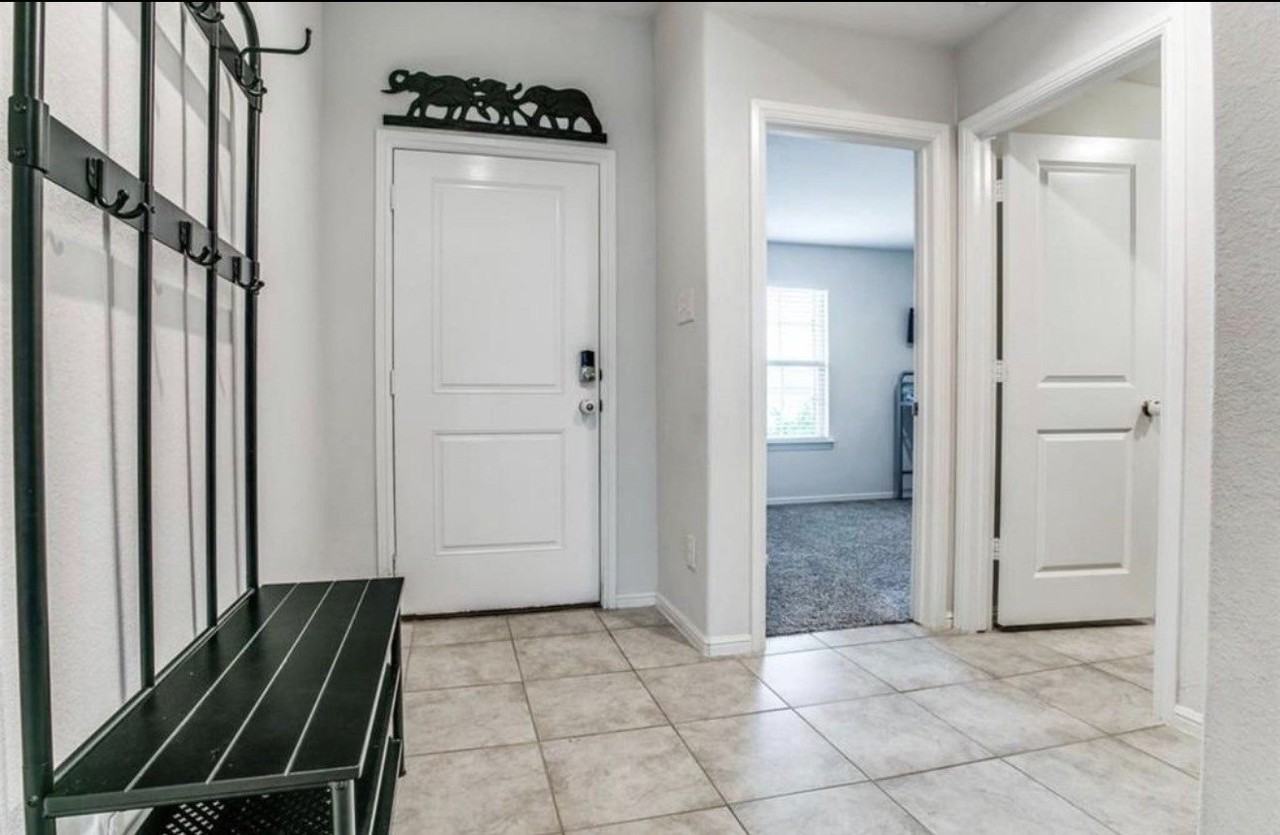 10333 Fort Belknap Trl - Photo 3 of 26