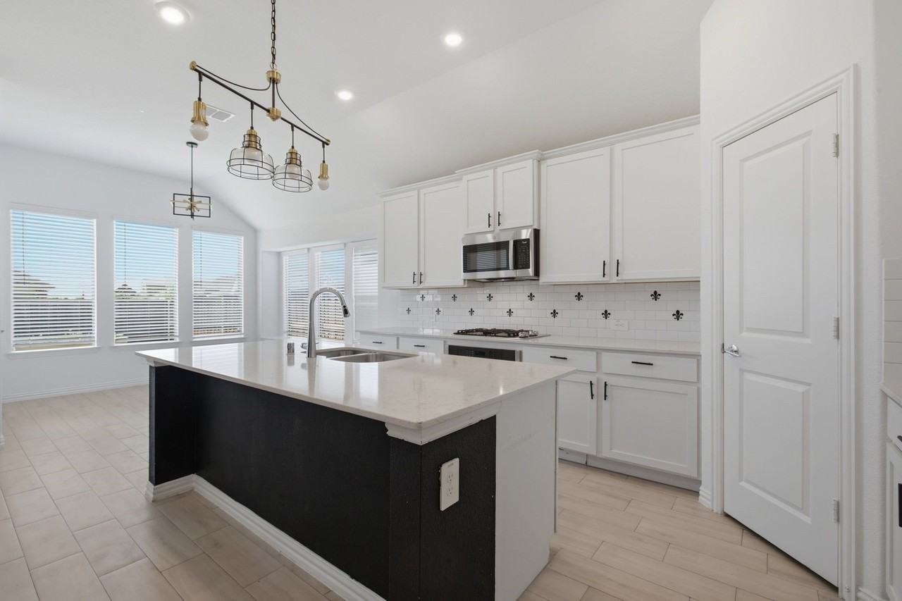 700 Pistachio Pkwy - Photo 3 of 38