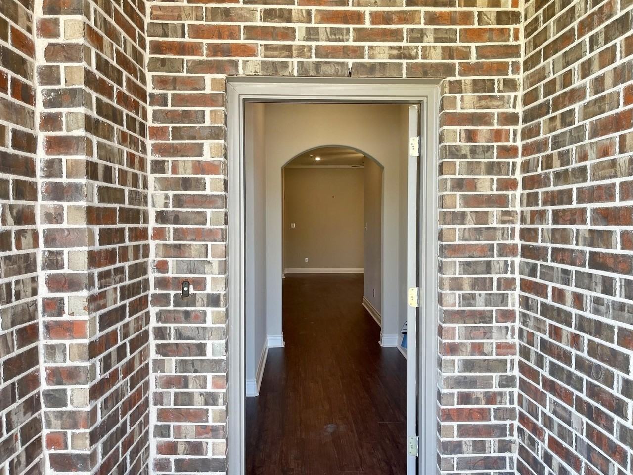 705 Tippit Ln - Photo 3 of 22