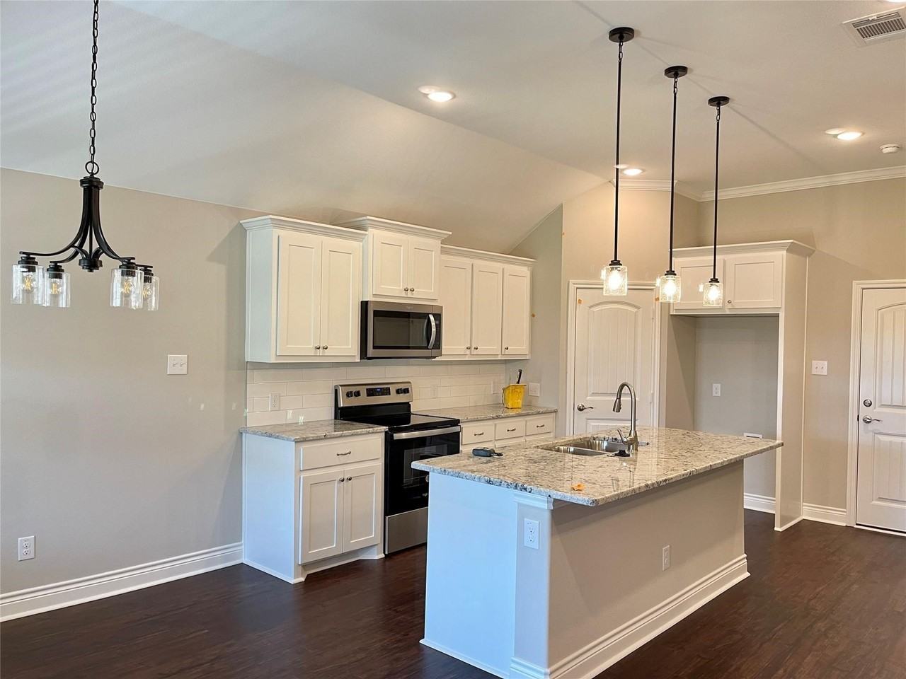 705 Tippit Ln - Photo 5 of 22