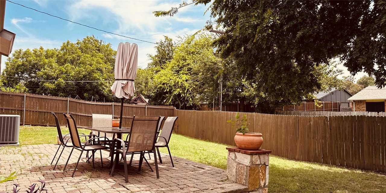 153 W Way Dr - Photo 2 of 22